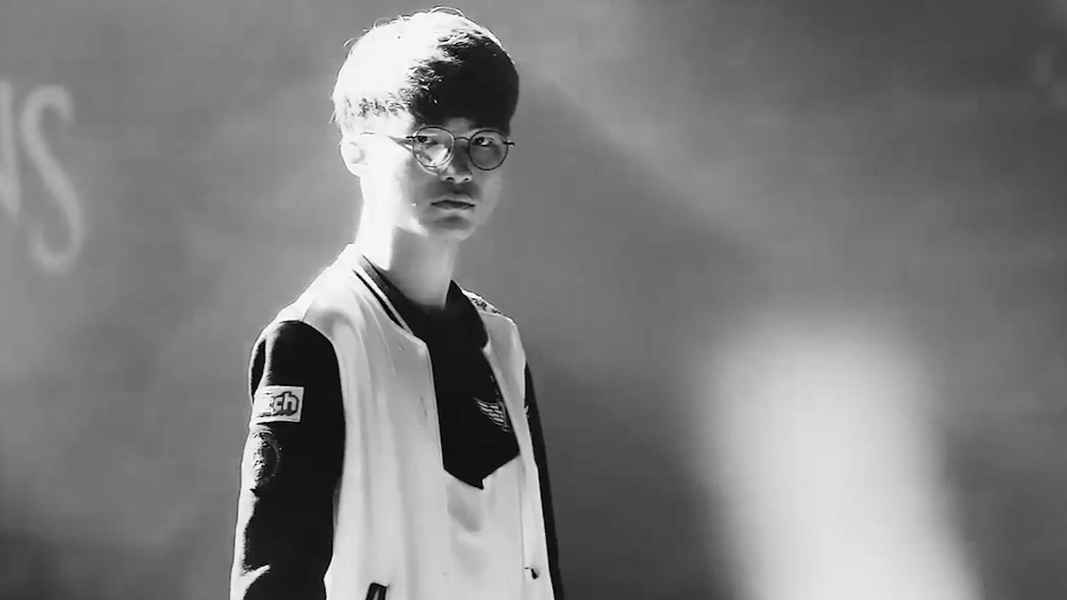 【九冠王Faker】传奇永不落幕,细品Faker过往的起起落落